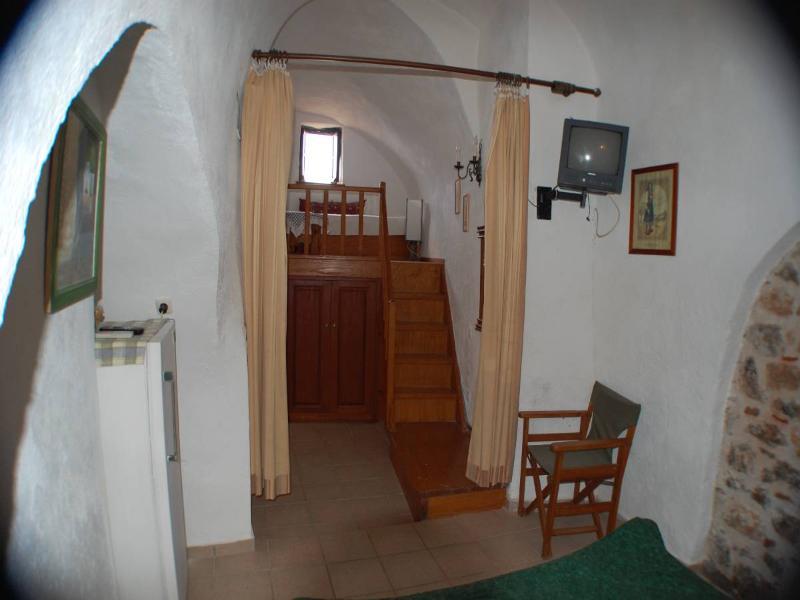 Goulas Traditional Konukevi 2*